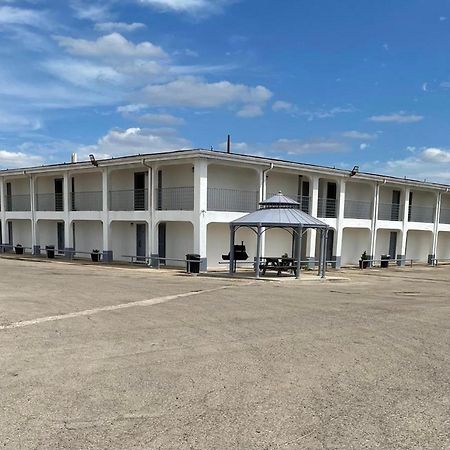 Dilley Executive Inn Extérieur photo