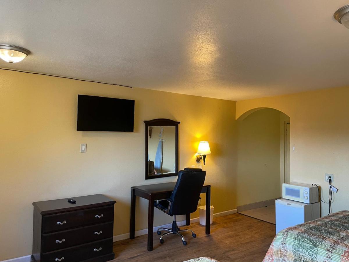 Dilley Executive Inn Extérieur photo